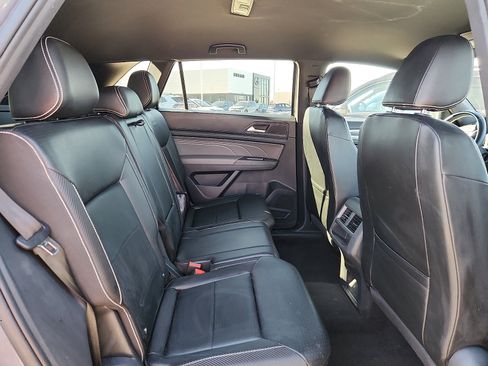 Used 2022 Volkswagen Atlas Cross Sport SE w/ Black Wheel Package image 14