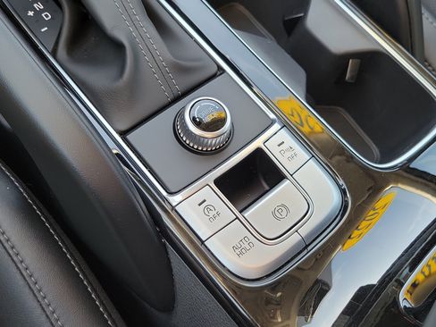 Used 2022 Kia Telluride S FWD image 38