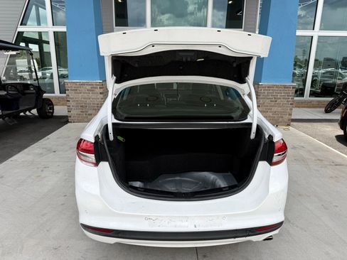 Used 2018 Ford Fusion SE w/ Equipment Group 602A FWD image 35