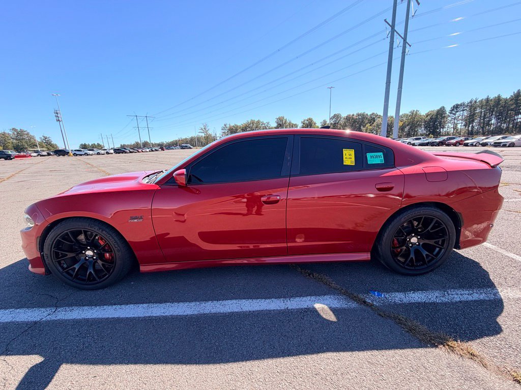 Used 2016 Dodge Charger SRT w/ Technology Group RWD image 5