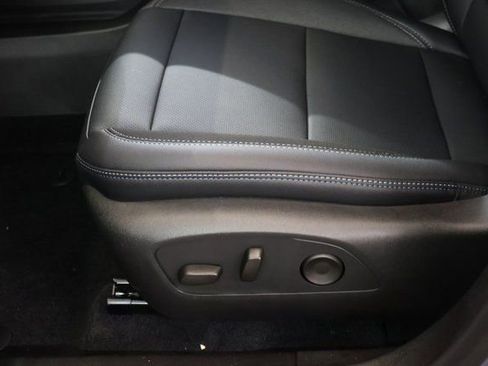 New 2026 Chevrolet Equinox EV LT image 12