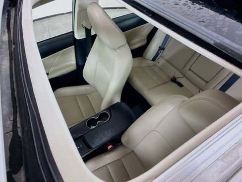 Used 2017 Lexus IS 300 AWD w/ Navigation System Package image 14