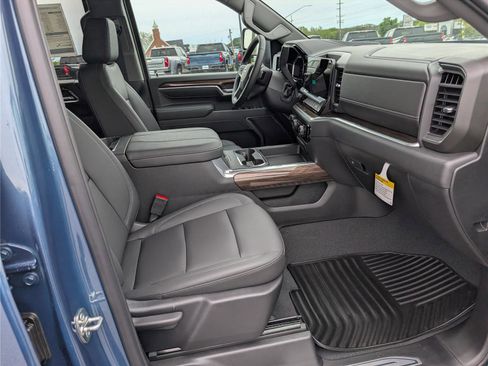 New 2026 Chevrolet Silverado 2500 LT w/ Trail Boss Package AWD/4WD image 7