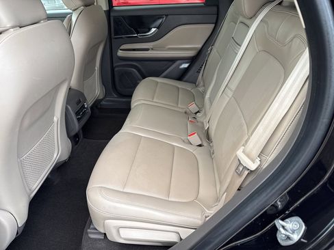 Used 2022 Lincoln Corsair FWD w/ Premium Package image 5