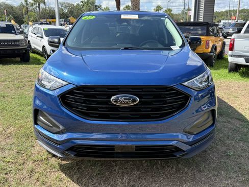 Certified 2022 Ford Edge SE w/ Black Appearance Package AWD/4WD image 9