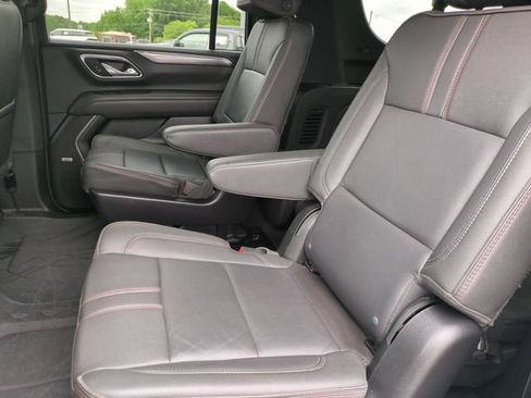 Used 2024 Chevrolet Suburban RST w/ Luxury Package AWD/4WD image 29