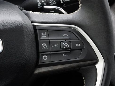 Used 2024 Jeep Grand Cherokee Limited 4xe image 27