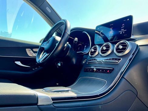 Used 2022 Mercedes-Benz GLC 300 4MATIC image 10