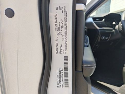 Used 2022 Jeep Grand Cherokee Limited image 19