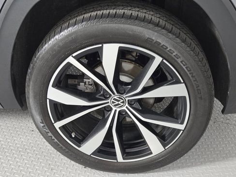 Used 2025 Volkswagen Atlas Cross Sport SEL Premium R-Line AWD/4WD image 10