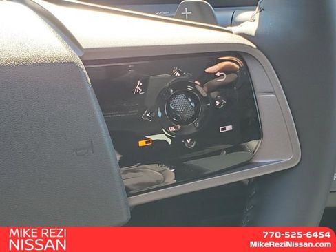 New 2026 Nissan Leaf Platinum+ w/ Cargo Package (Platinum+) FWD image 16