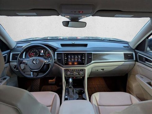 Used 2018 Volkswagen Atlas SE image 17