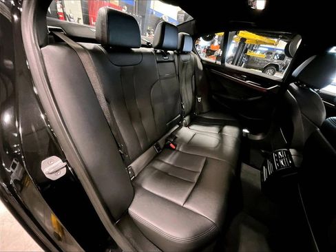 Used 2019 BMW 530i xDrive w/ Convenience Package AWD/4WD image 16
