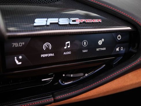 Used 2023 Ferrari SF90 Spider image 37