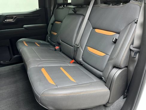 Used 2025 GMC Sierra 1500 AT4 w/ AT4 Premium Package AWD/4WD image 21