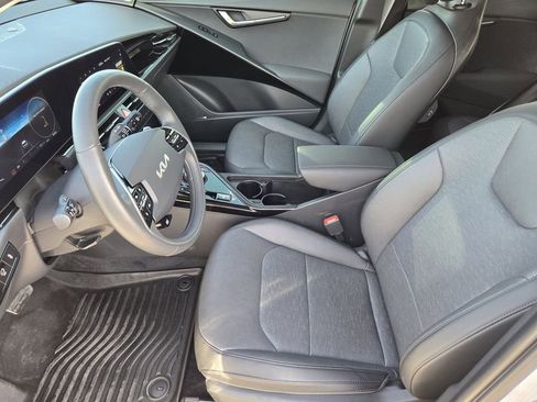 Certified 2024 Kia Niro Wave image 11
