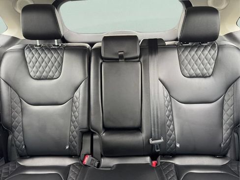 Certified 2024 Ford Edge Titanium AWD/4WD image 17