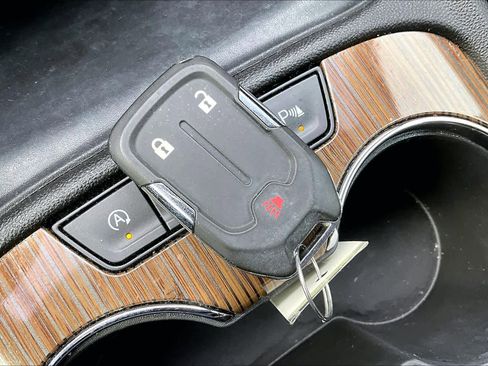 Used 2020 GMC Acadia SLE w/ LPO, Floor Liner Package image 13