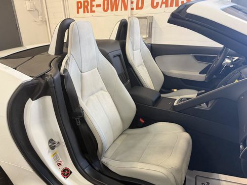 Used 2018 Jaguar F-TYPE Convertible RWD image 23