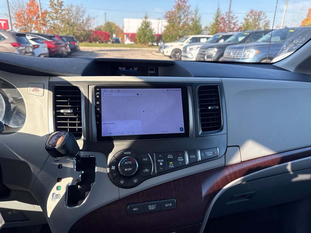 Used 2014 Toyota Sienna XLE AWD/4WD image 12