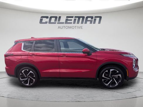 Used 2024 Mitsubishi Outlander SE AWD/4WD image 4