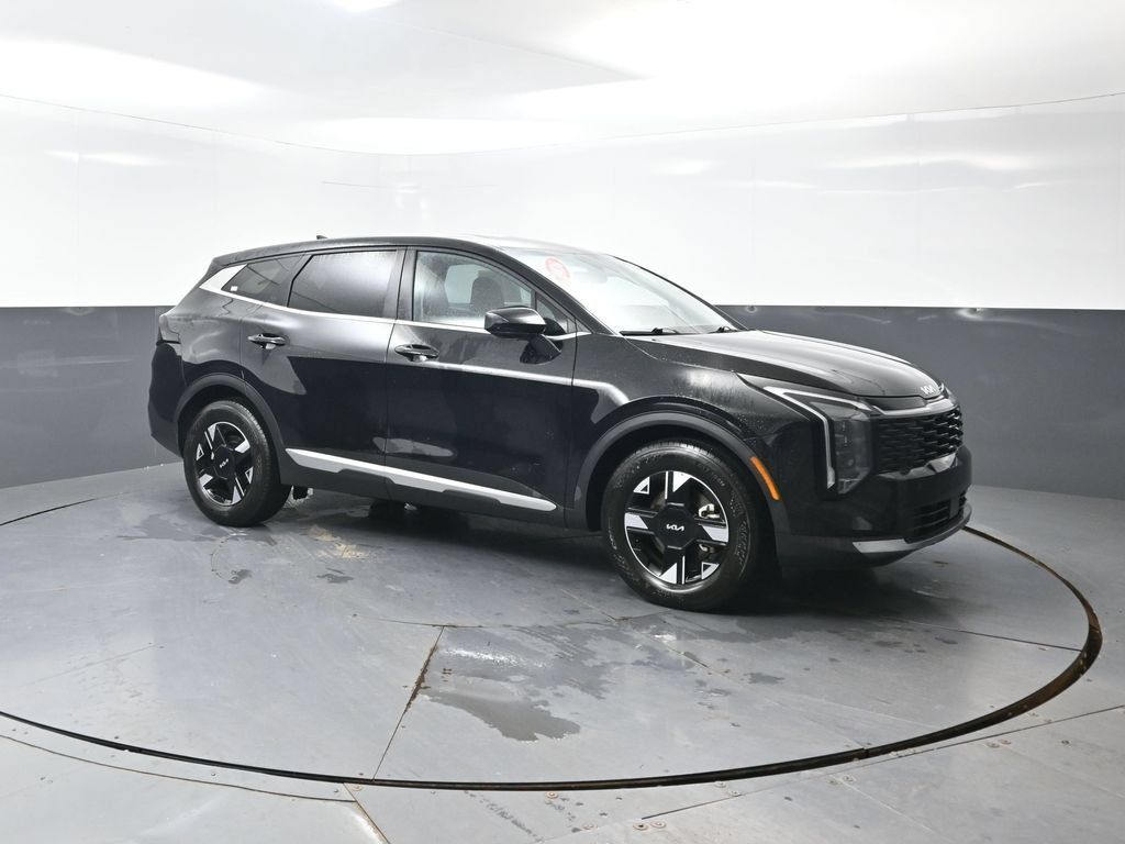 Used 2026 Kia Sportage LX FWD image 4