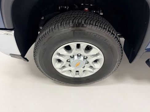 Certified 2025 Chevrolet Silverado 2500 LTZ w/ LTZ Premium Package AWD/4WD image 21