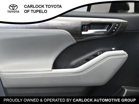 Used 2022 Toyota Highlander Platinum image 20