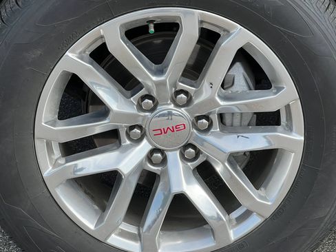 Used 2021 GMC Sierra 1500 SLT w/ SLT Premium Plus Package AWD/4WD image 9