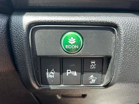 Used 2016 Honda Accord Touring image 10