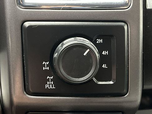 Used 2016 Ford F150 XLT w/ Equipment Group 302A Luxury AWD/4WD image 16