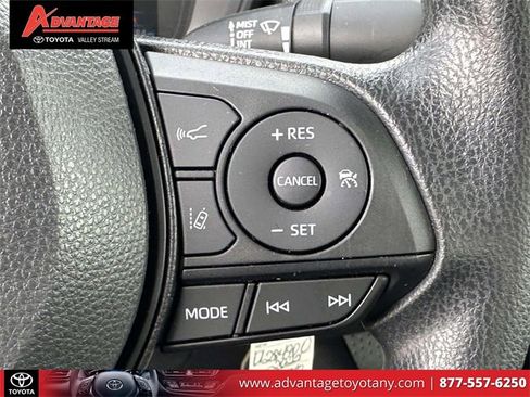 Used 2022 Toyota Corolla LE image 27
