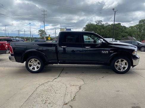 Used 2017 RAM 1500 Laramie AWD/4WD image 5