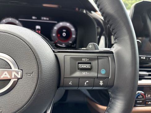 Used 2023 Nissan Pathfinder Platinum AWD/4WD image 27