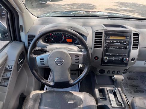 Used 2011 Nissan Frontier SL RWD image 17