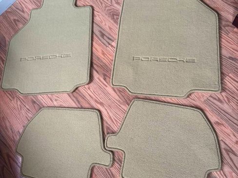 Used 2000 Porsche 911 Carrera 4 image 69