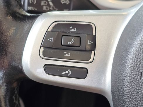 Used 2014 Volkswagen Beetle 2.5 FWD image 10