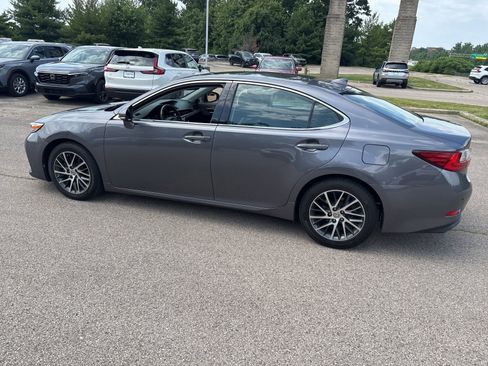 Used 2017 Lexus ES 350 w/ Luxury Package FWD image 9