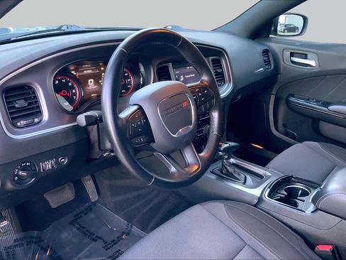 Used 2020 Dodge Charger SXT w/ Blacktop Package RWD image 16