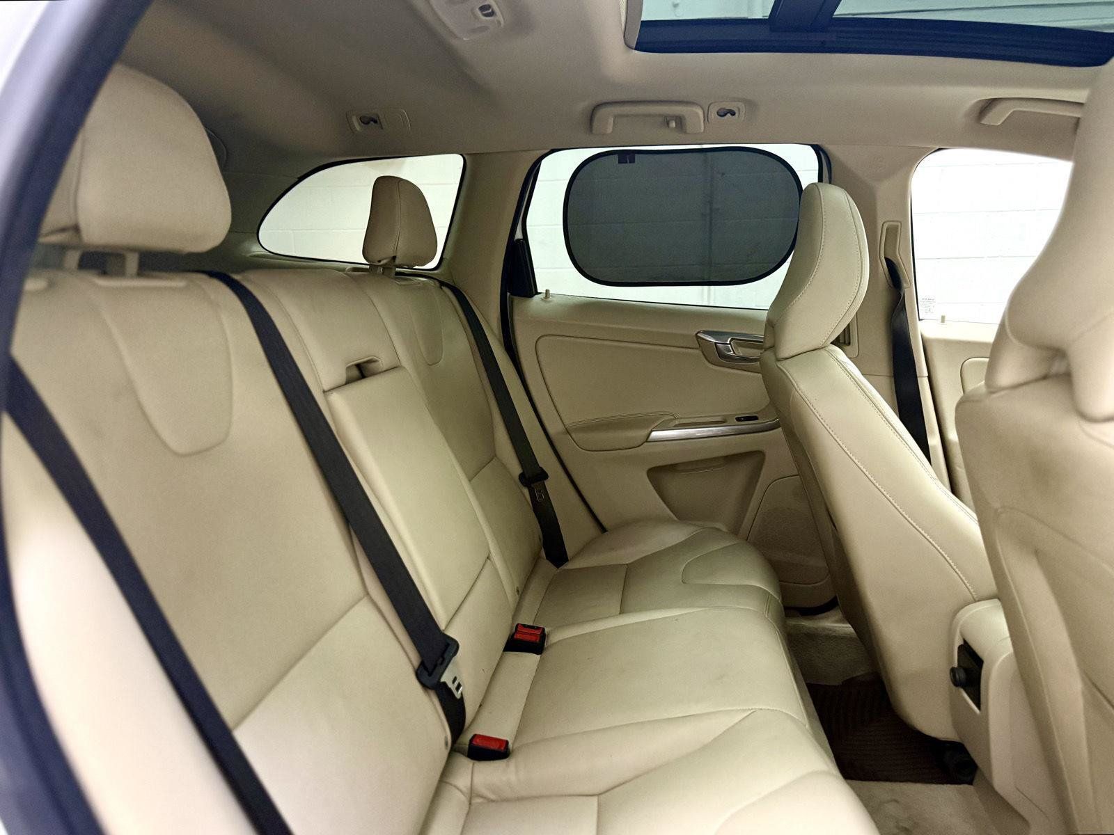 Used 2015 Volvo XC60 T5 AWD/4WD image 22