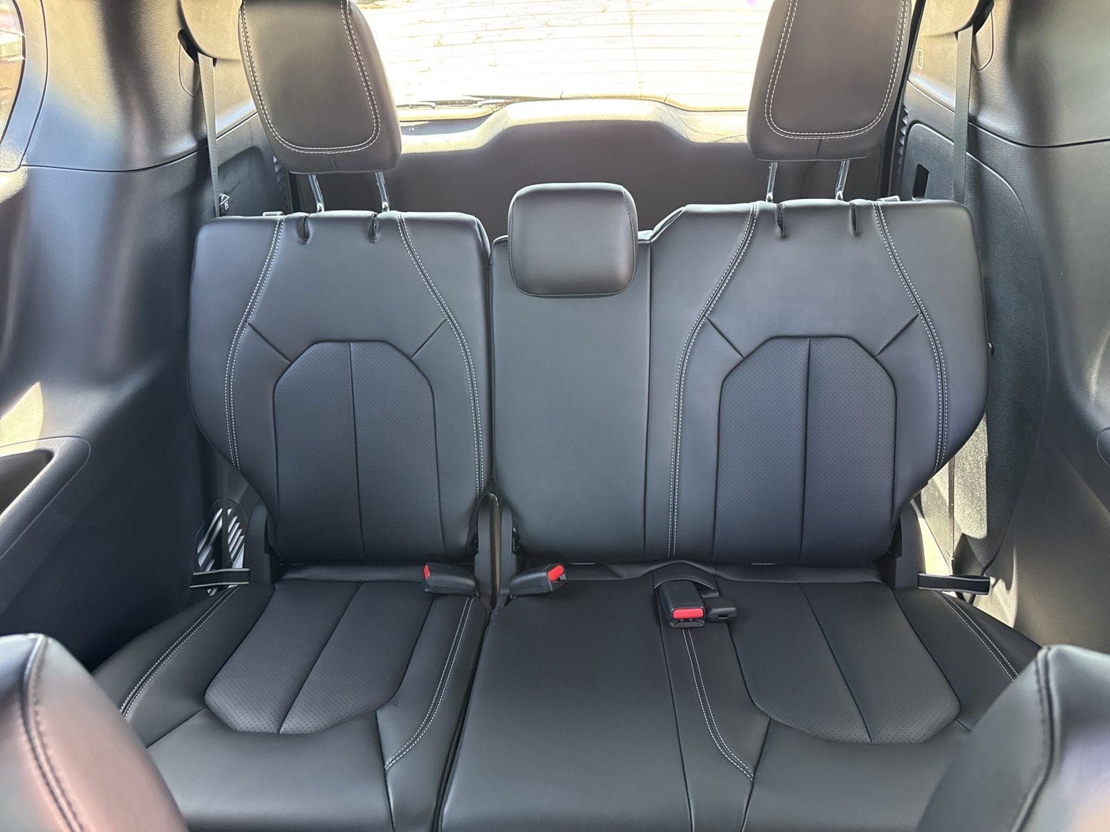 New 2026 Chrysler Pacifica Select AWD/4WD image 33