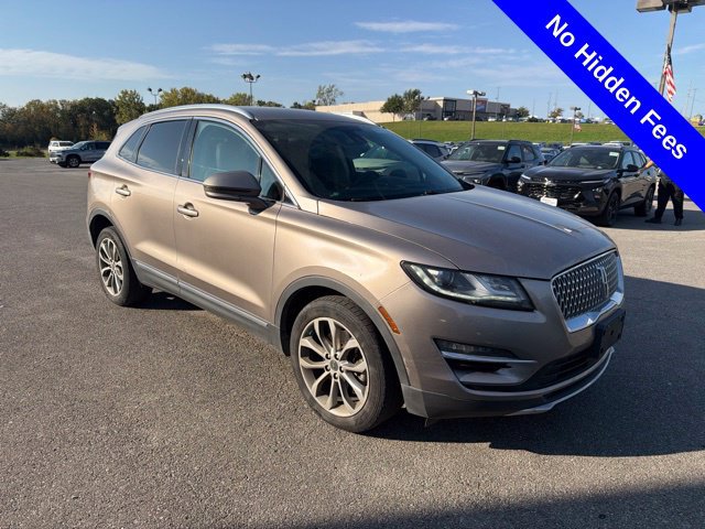 Used 2019 Lincoln MKC Select w/ Select Plus Package FWD image 1