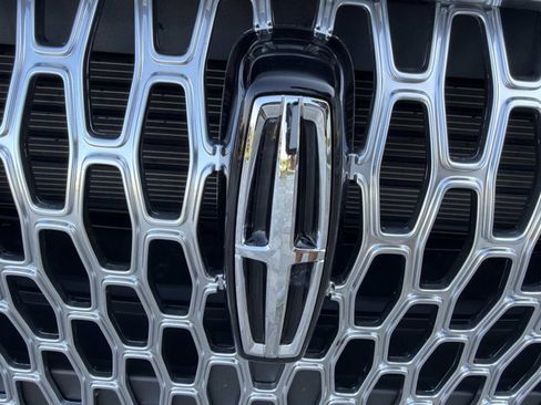 Used 2024 Lincoln Corsair FWD image 8