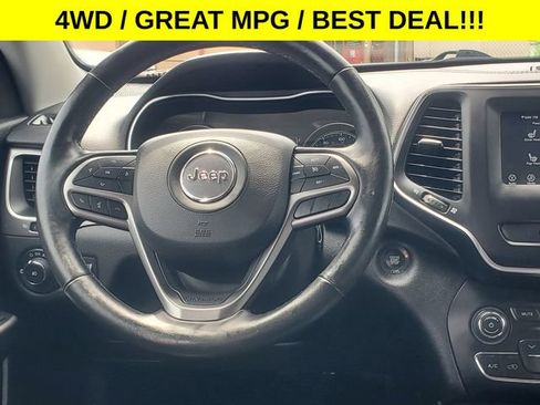Used 2020 Jeep Cherokee Latitude Plus w/ Cold Weather Group AWD/4WD image 26
