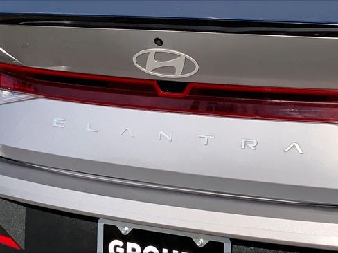 Used 2025 Hyundai Elantra Sport FWD image 26