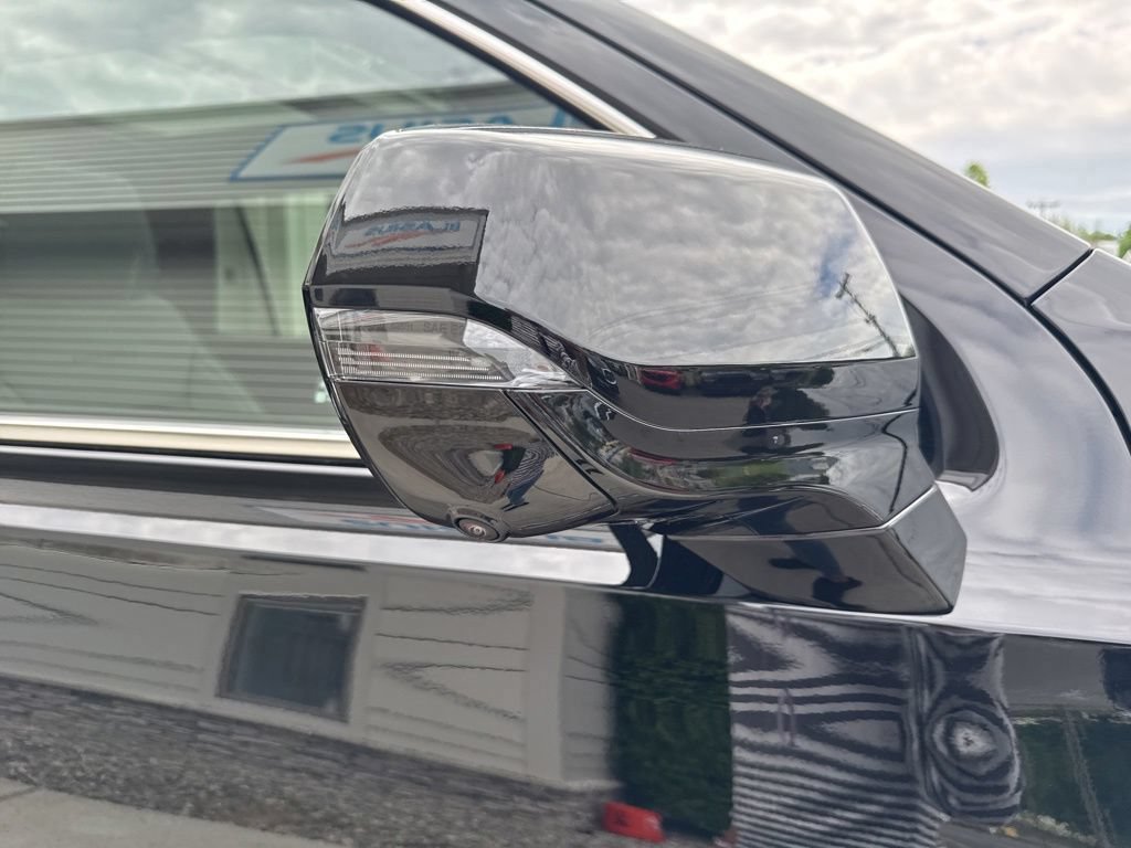 Used 2026 GMC Yukon Denali w/ Sun & Power Step Package AWD/4WD image 75