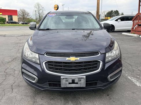 Used 2015 Chevrolet Cruze LS image 2