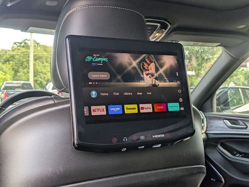 Used 2023 Jeep Grand Cherokee L Overland w/ Rear Seat Video Group I AWD/4WD image 24