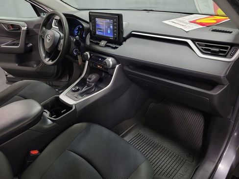 Used 2022 Toyota RAV4 LE AWD/4WD image 23
