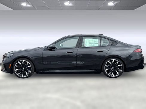 New 2026 BMW i5 eDrive40 w/ M Sport Package image 2